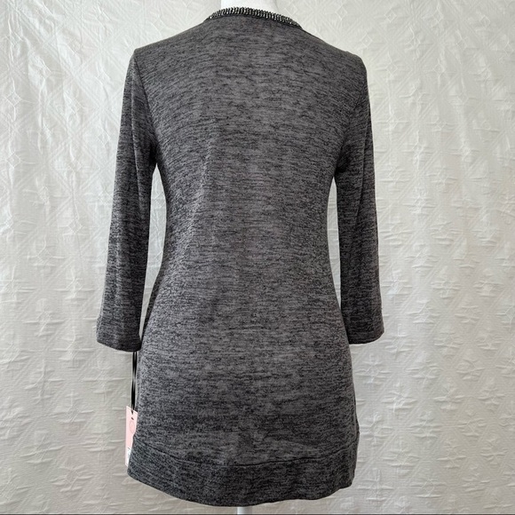 NWT. Juicy Couture Gray top - Picture 3 of 11
